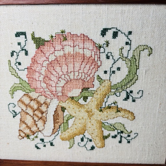 Vintage Beach Sea Shells Cross Stitch Wood Frame Art Embroidery Cottage Decor‎ - Picture 2 of 10